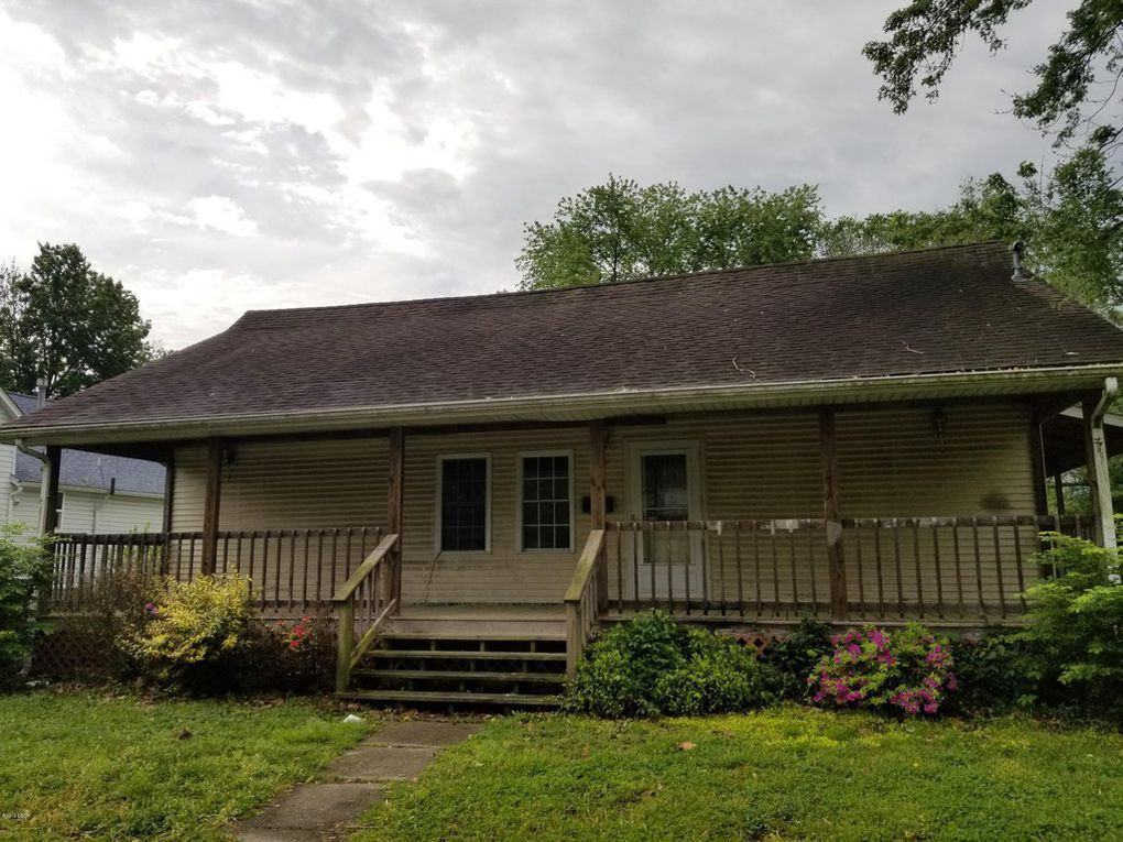312 East 4th Street, West Frankfort, IL 62896 3 Bedroom House for Rent