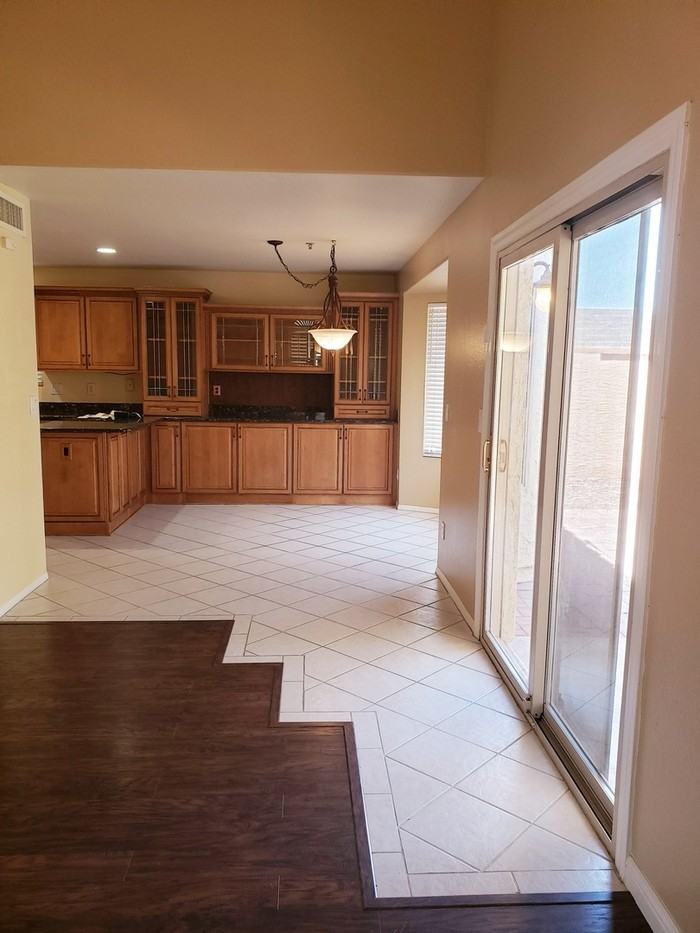 8804 E Charter Oak Dr - Photo 3 of 14