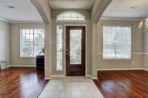 1318 Rene Court - Photo 2 of 8