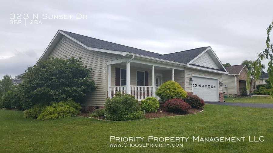 323 N Sunset Dr - Photo 2 of 20