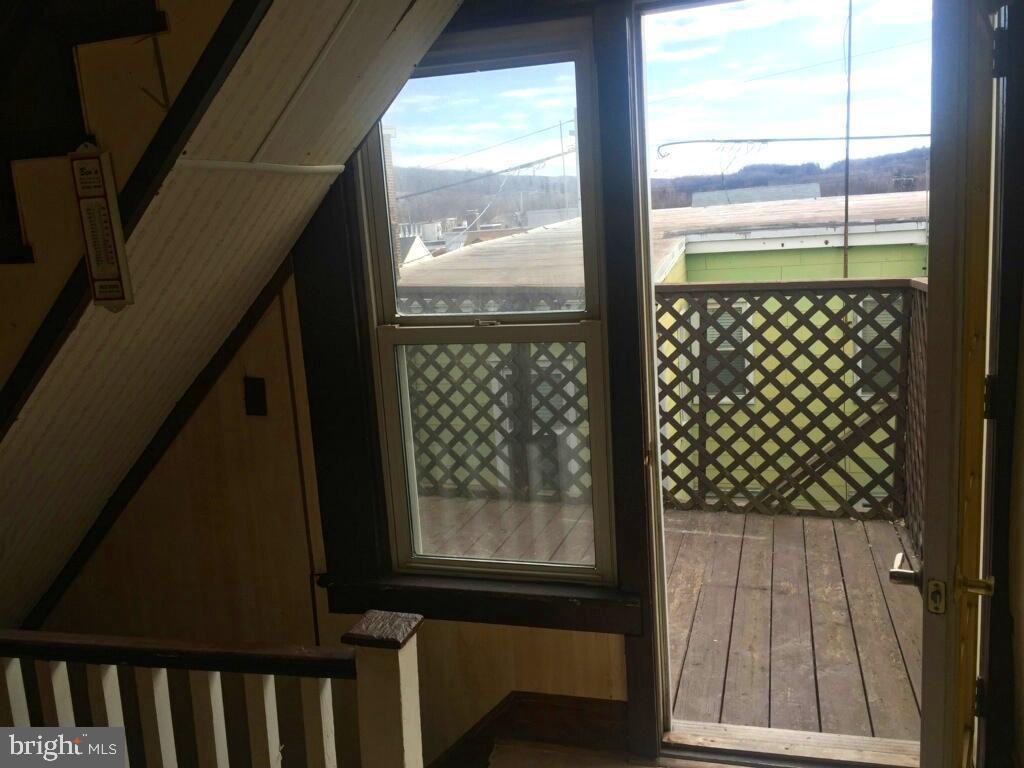 107 N Main St - Photo 2 of 9