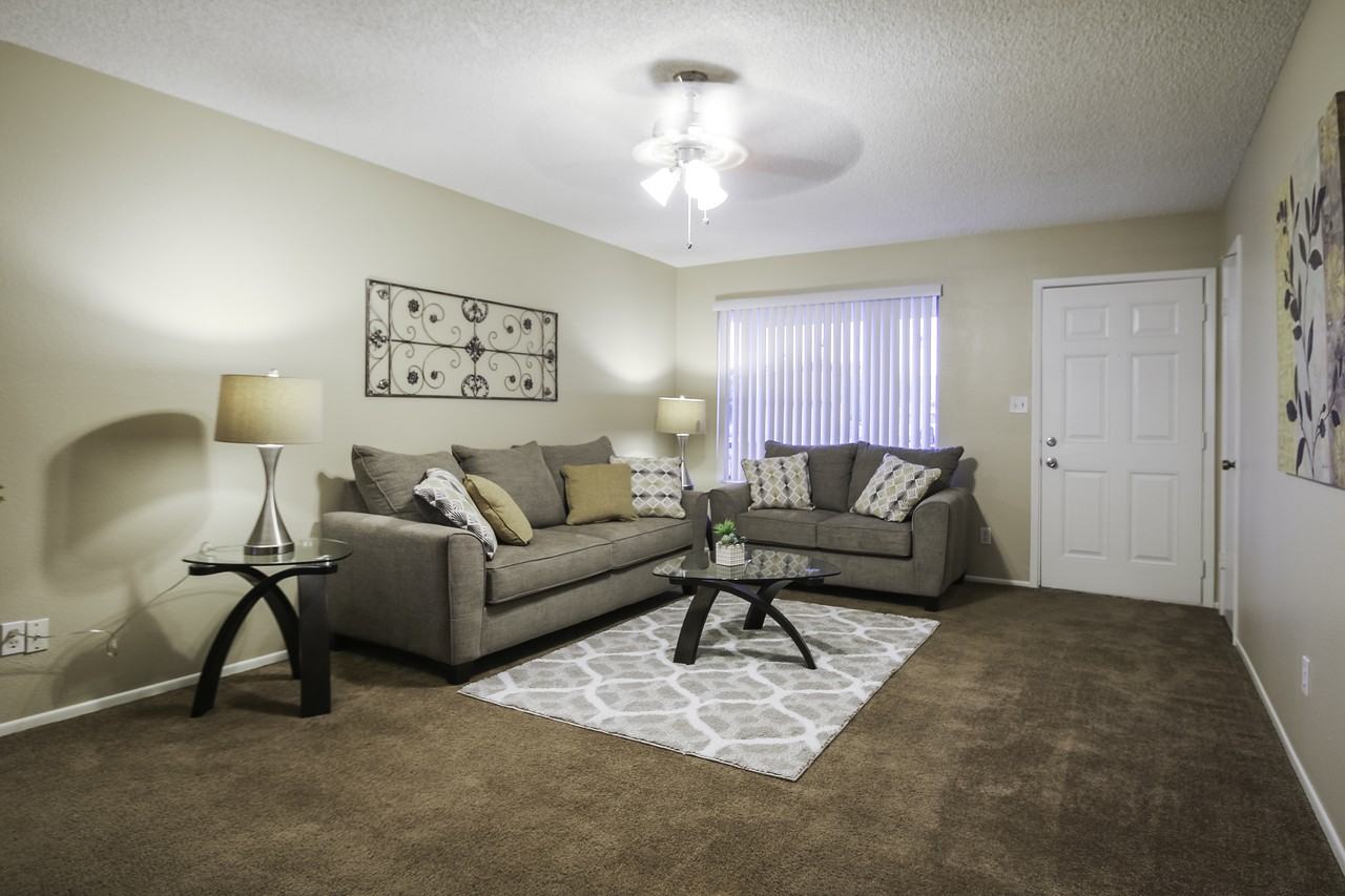 1966 E Duke Dr - Photo 3 of 13