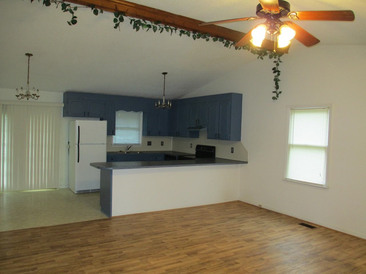 167 Peony Ln - Photo 2 of 8