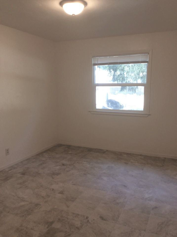 530-570 Talmage Rd - Photo 2 of 7