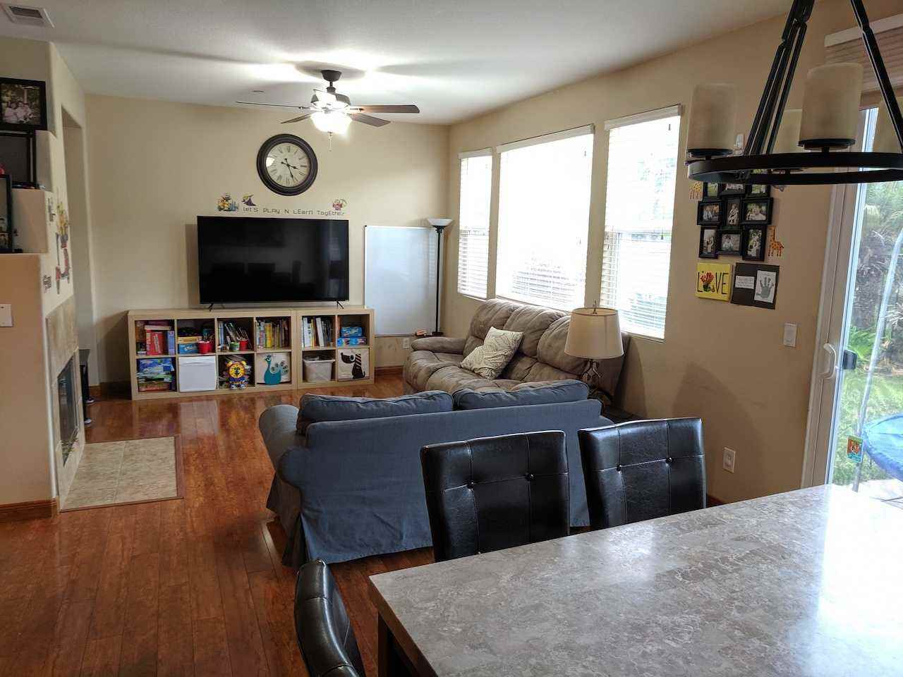 951 Bloomfield Ave - Photo 2 of 16