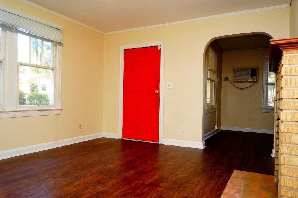 345 Duray Ct. - Photo 2 of 9