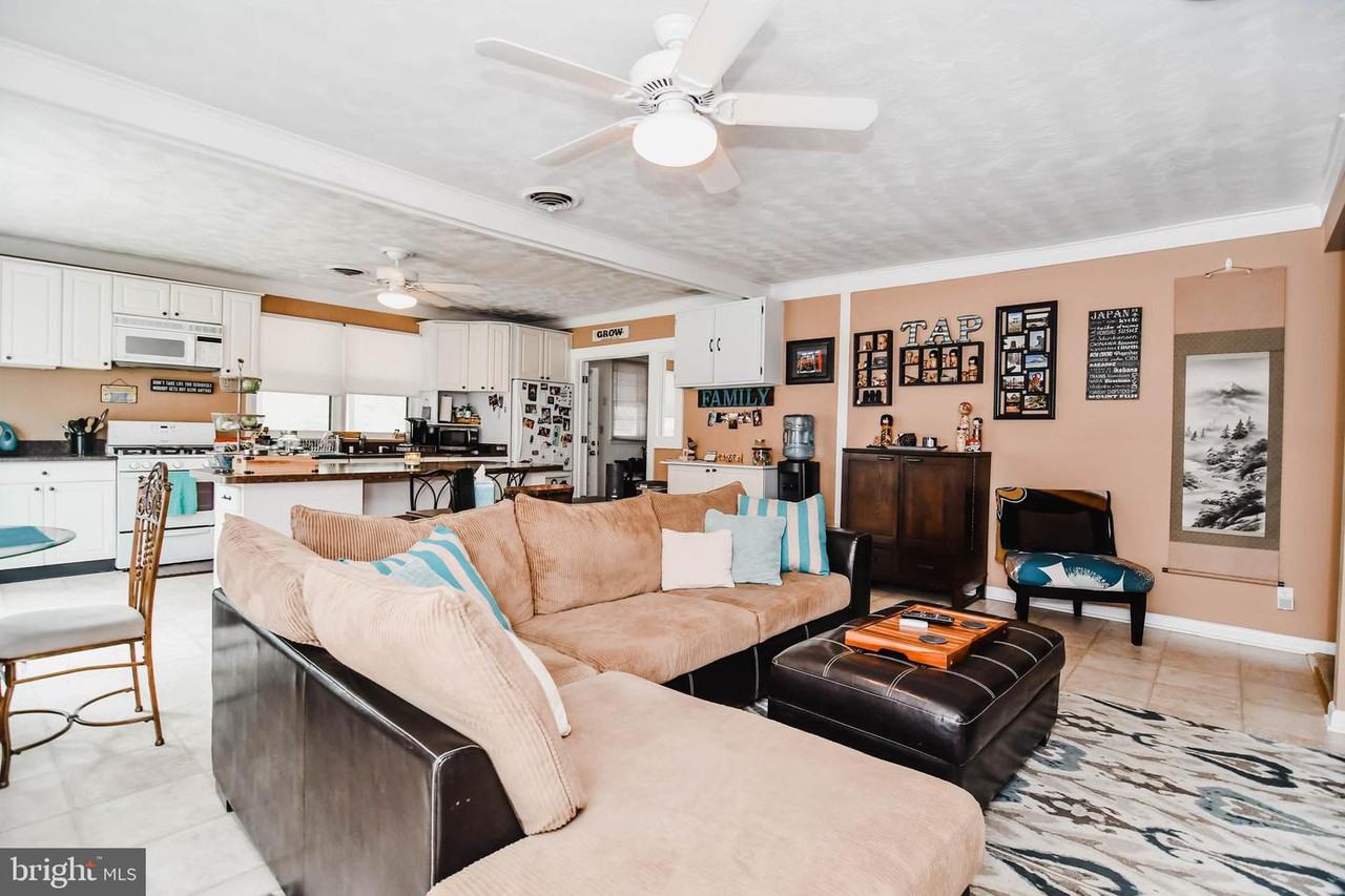 1314 Central Ave E - Photo 3 of 28