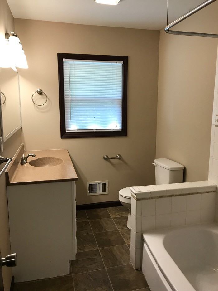 9202 Corrington Ave - Photo 3 of 8