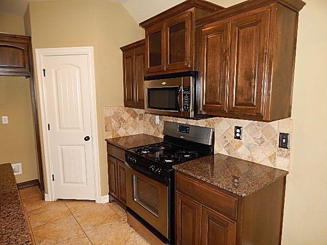 13622 Madison Ave - Photo 3 of 21