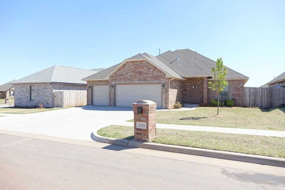 12604 NW 6th St - Photo 3 of 29