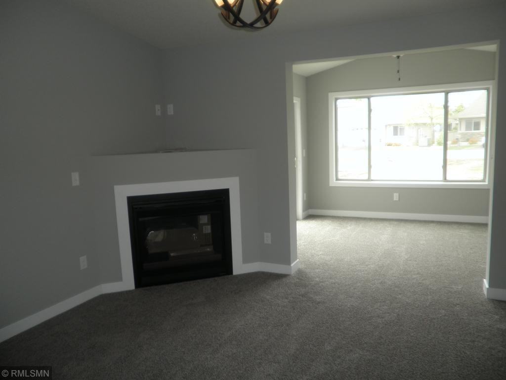 217 Aspen Drive - Photo 3 of 5