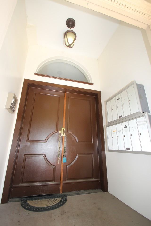 811 Park Avenue #7 - Photo 3 of 10