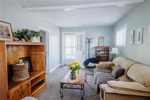 18 Manning Street - Photo 3 of 10