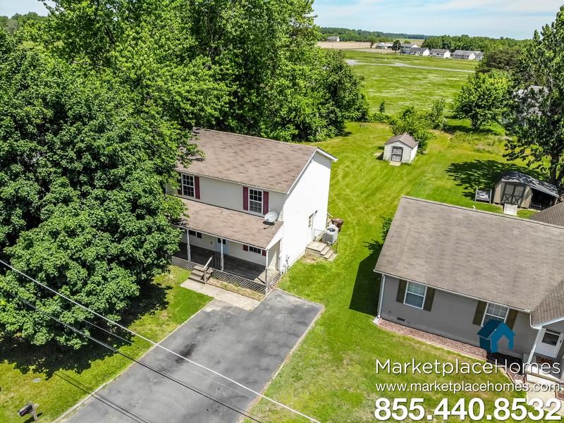 406 Bernard Ave - Photo 2 of 12