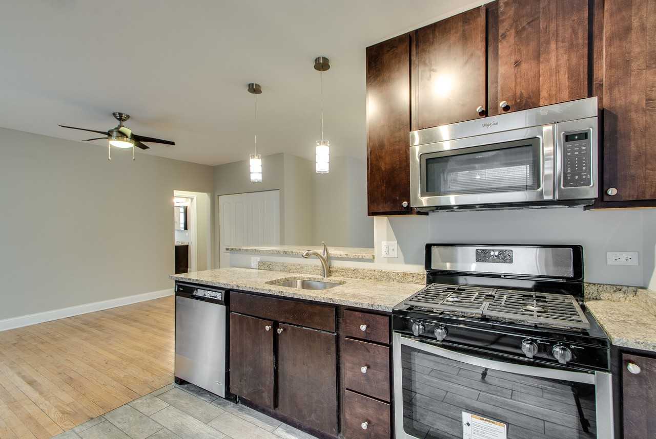 836 East 53rd Street - Photo 3 of 12