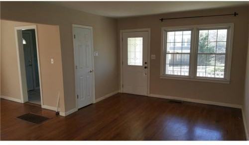 494 Parker Ave - Photo 2 of 19