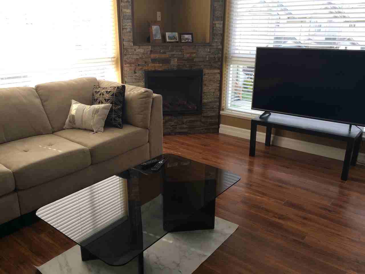 33755 7th Avenue - Photo 2 of 8