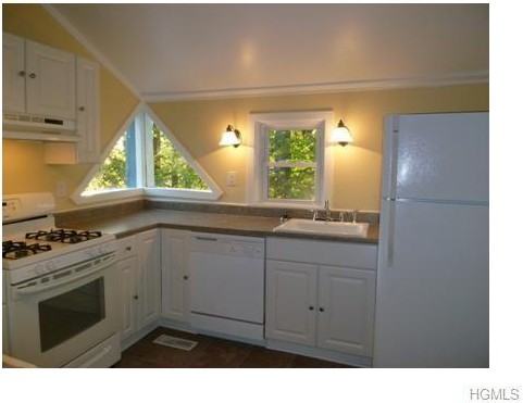 15 Hoyt Rd - Photo 3 of 14