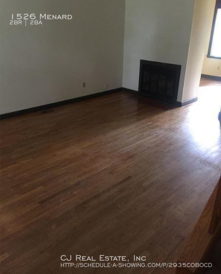 1526 Menard St - Photo 3 of 7