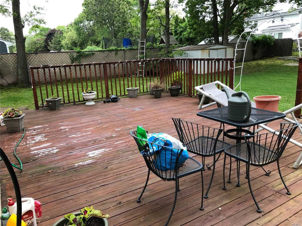 1 Kimberly Ave - Photo 3 of 7