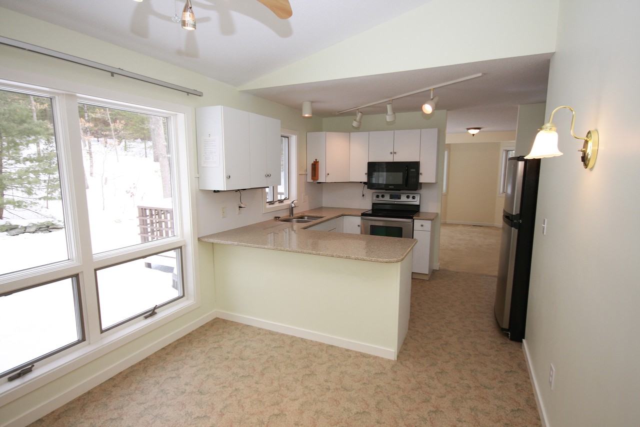 16 Pond View Dr - Photo 2 of 15