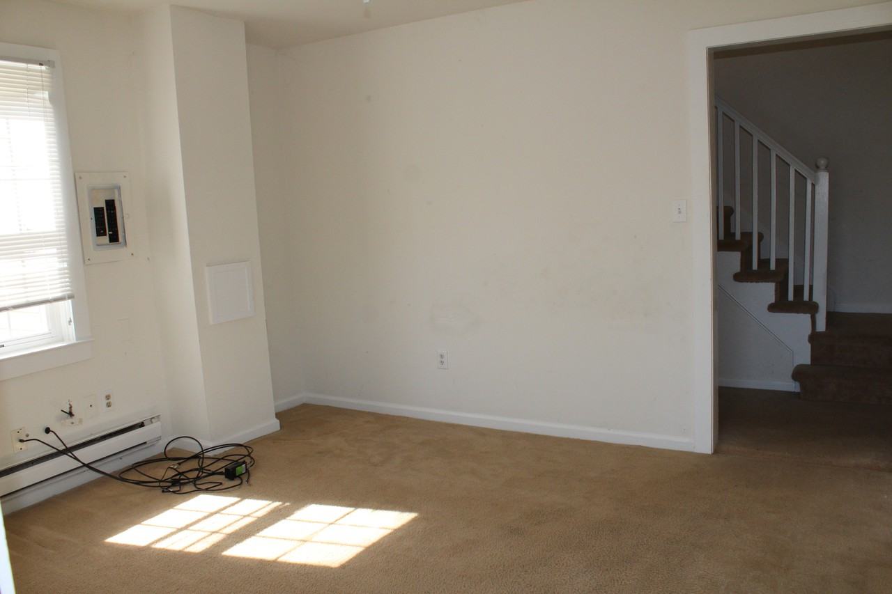 4402 Fredericksburg Turnpike - Photo 3 of 18