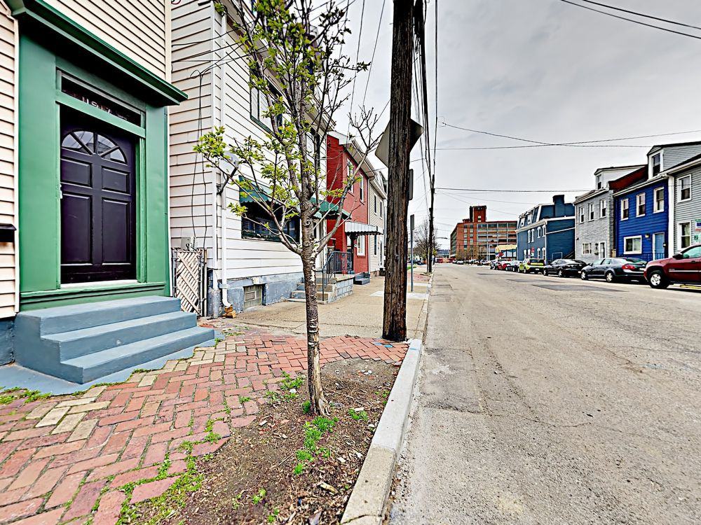 1917 Wharton St - Photo 3 of 15