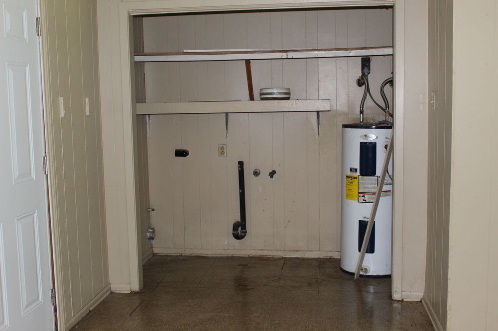 124 Lindsey Cir - Photo 3 of 7