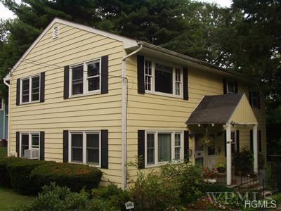 46 Robinson Ave - Photo 3 of 25