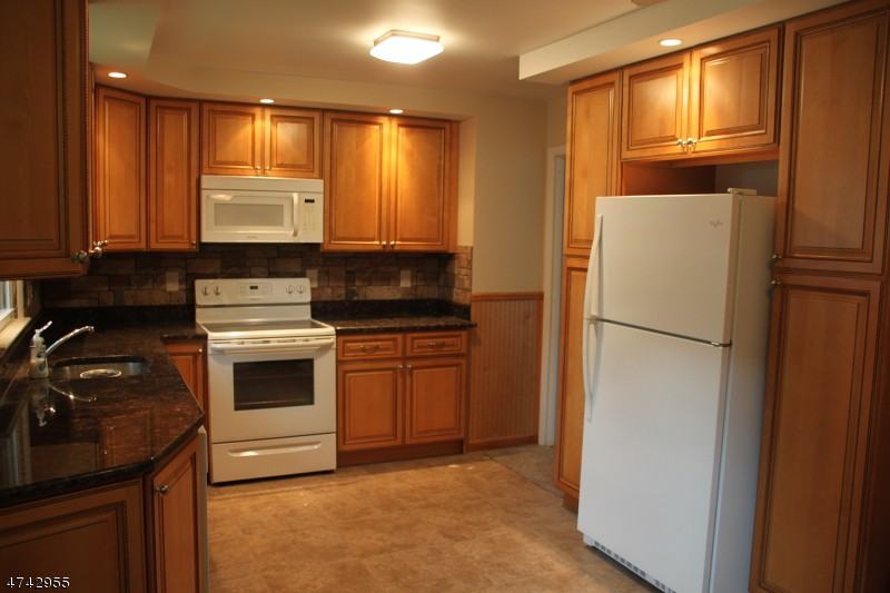 309 Windsor Ave - Photo 3 of 8