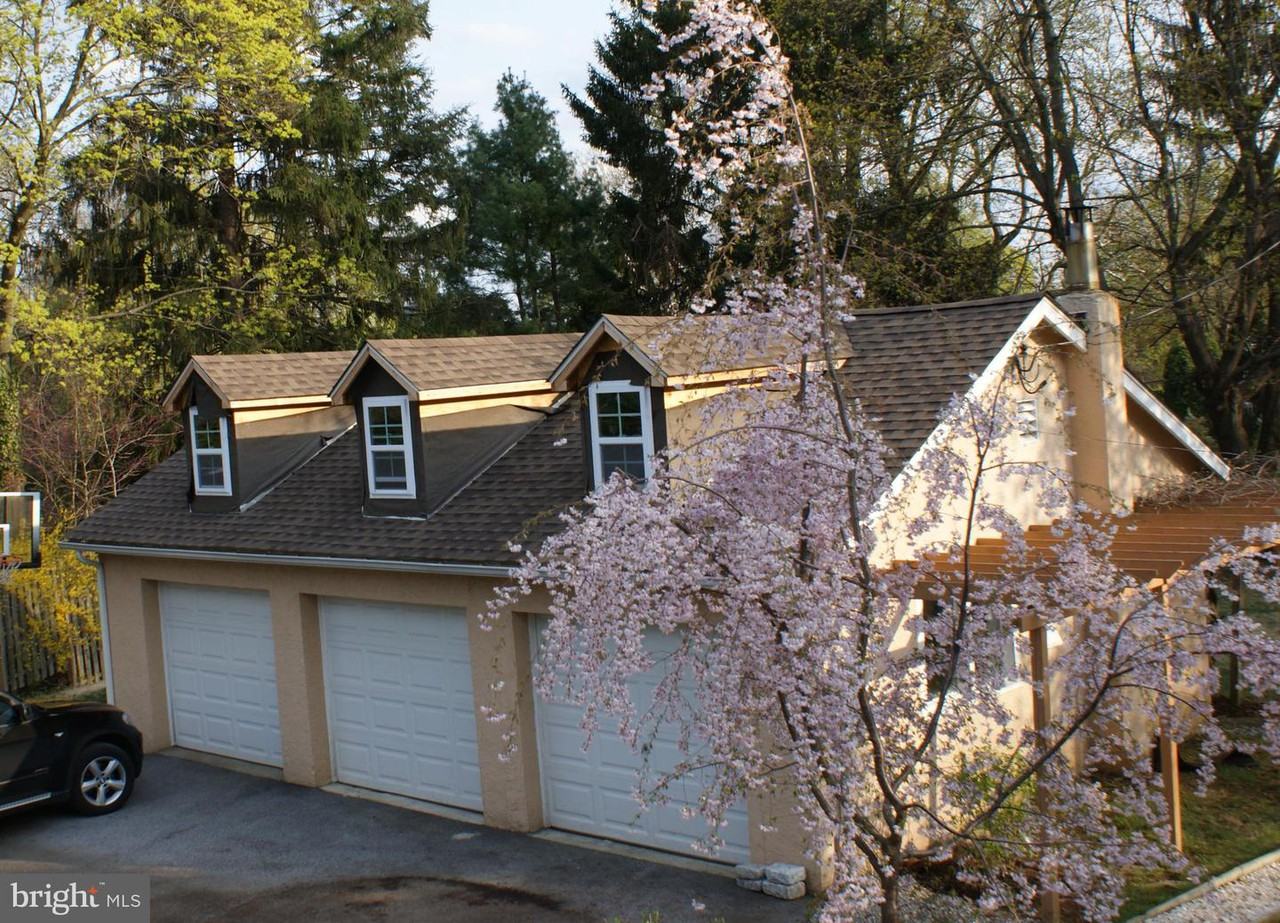 204 Conestoga Rd - Photo 3 of 14