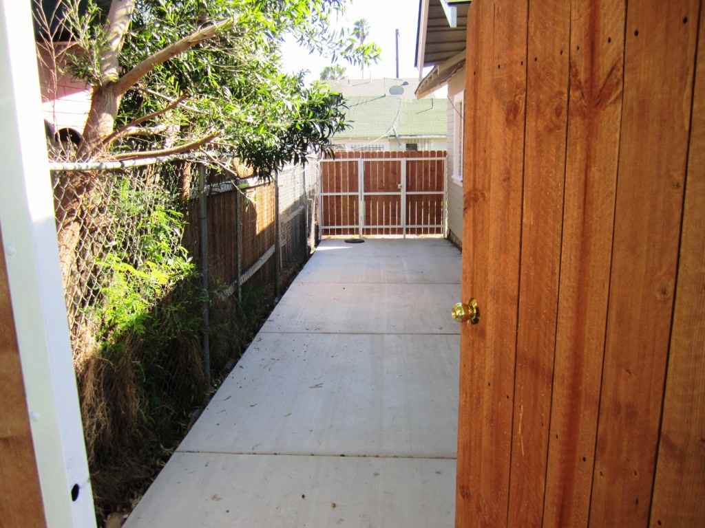 Harold Way & Wilton Pl. - Photo 7 of 39