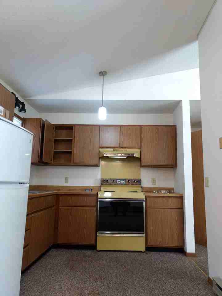 10 Grove Street #8 - Photo 2 of 7