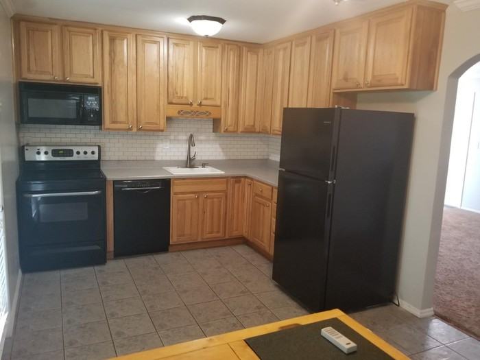 1886 Florida Dr - Photo 3 of 3
