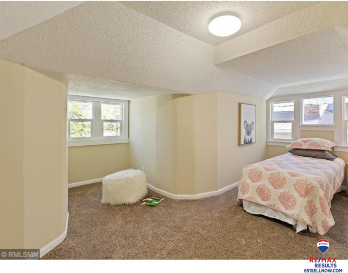 1694 Van Buren Ave - Photo 2 of 30