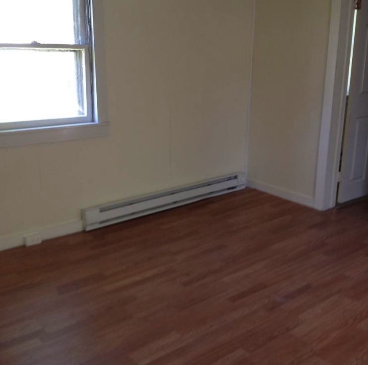 104 Duke St - Photo 3 of 7