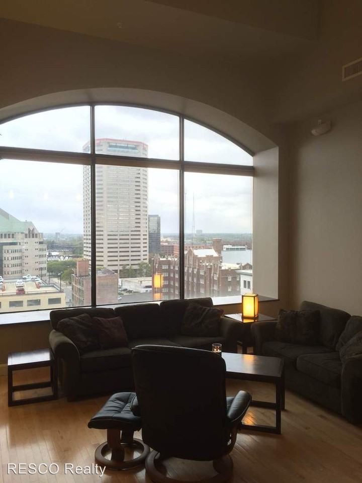 106 N. High St - Photo 3 of 16