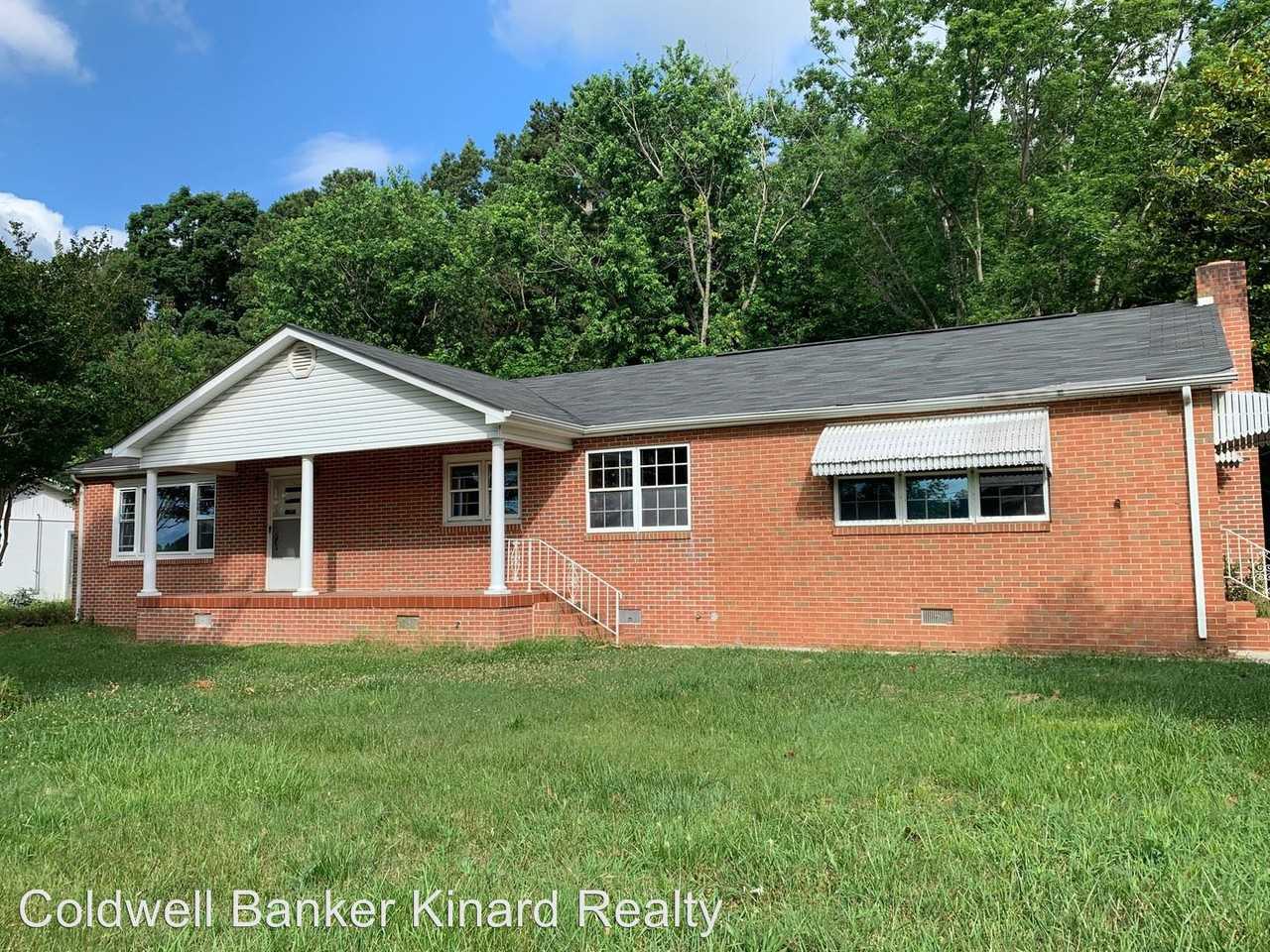 443 Minnis Rd, Cleveland, TN 37323 3 Bedroom House for 1,000/month