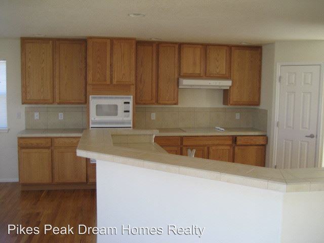 13952 Voyager Pkwy - Photo 3 of 17