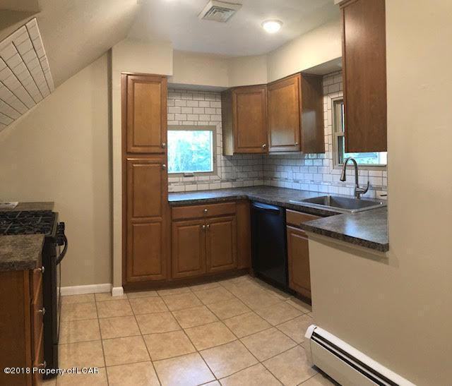 1689 Wyoming Ave - Photo 2 of 14