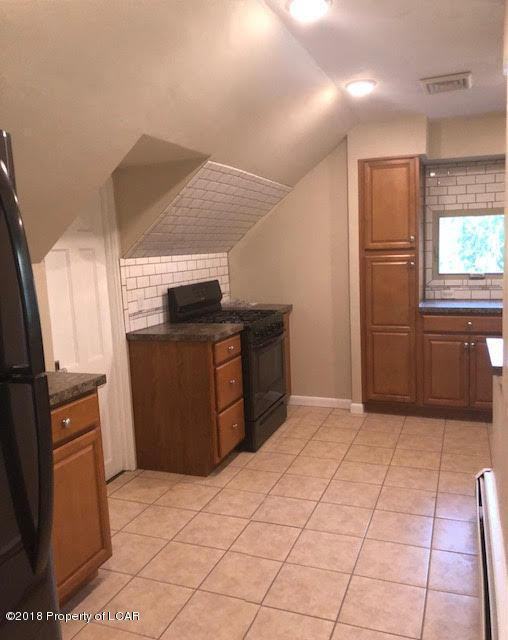 1689 Wyoming Ave - Photo 3 of 14