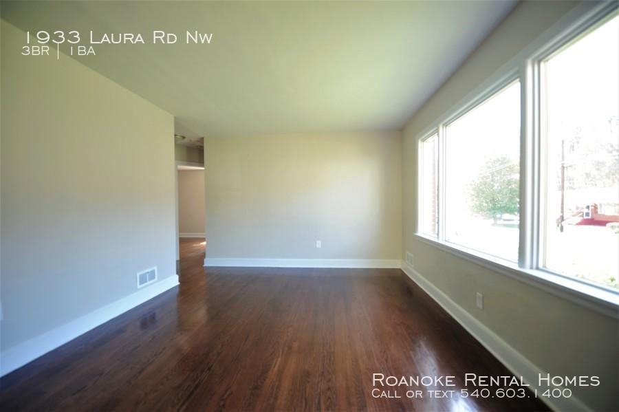 1933 Laura Rd NW - Photo 3 of 12