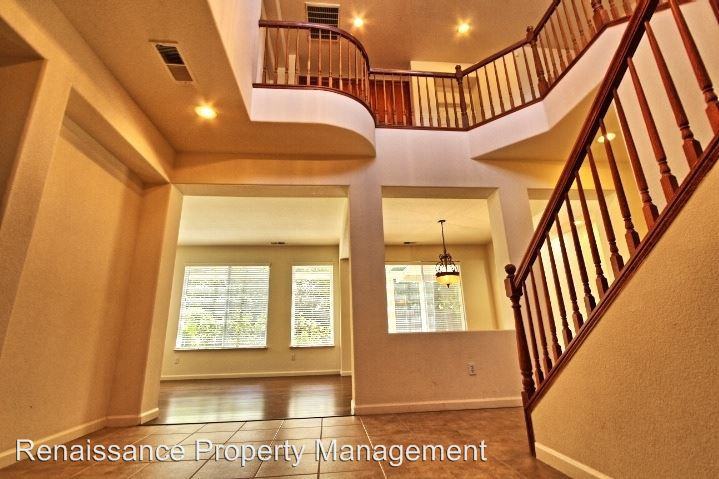 492 Quail Run Cir - Photo 3 of 34