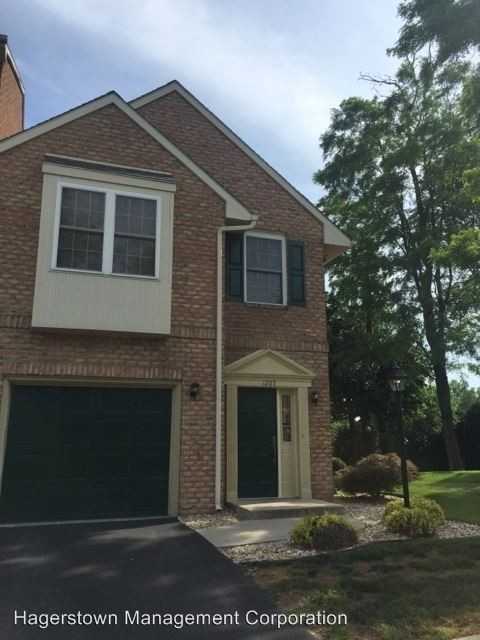 1265 Lindsay Ln - Photo 3 of 11