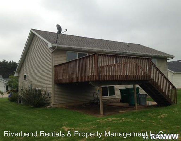 1824 Sherwood Blvd - Photo 2 of 13