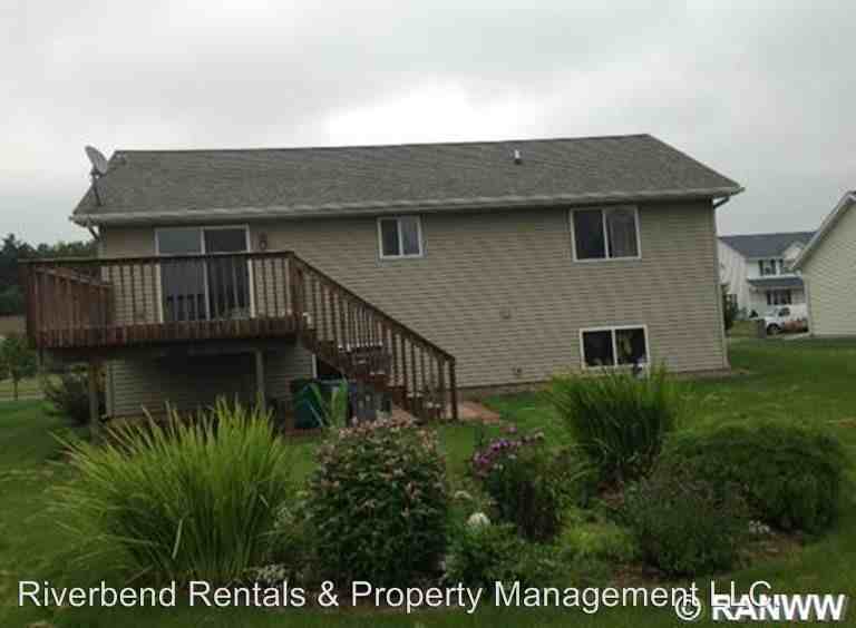 1824 Sherwood Blvd - Photo 3 of 13