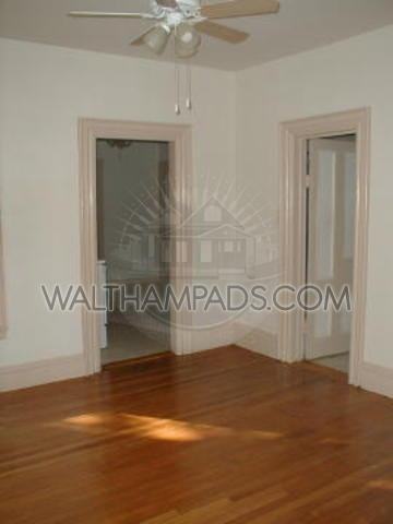 95 Crescent St - Photo 3 of 7