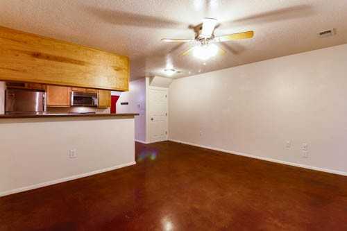 501 Madison Pl Se - Photo 7 of 33