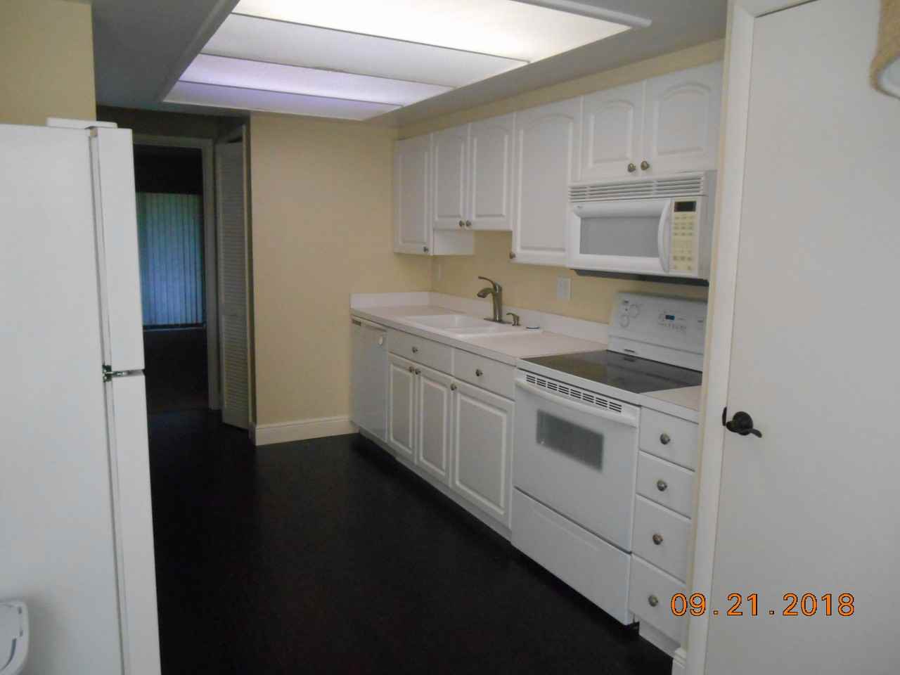 70 Gretchen Ct - Photo 3 of 43