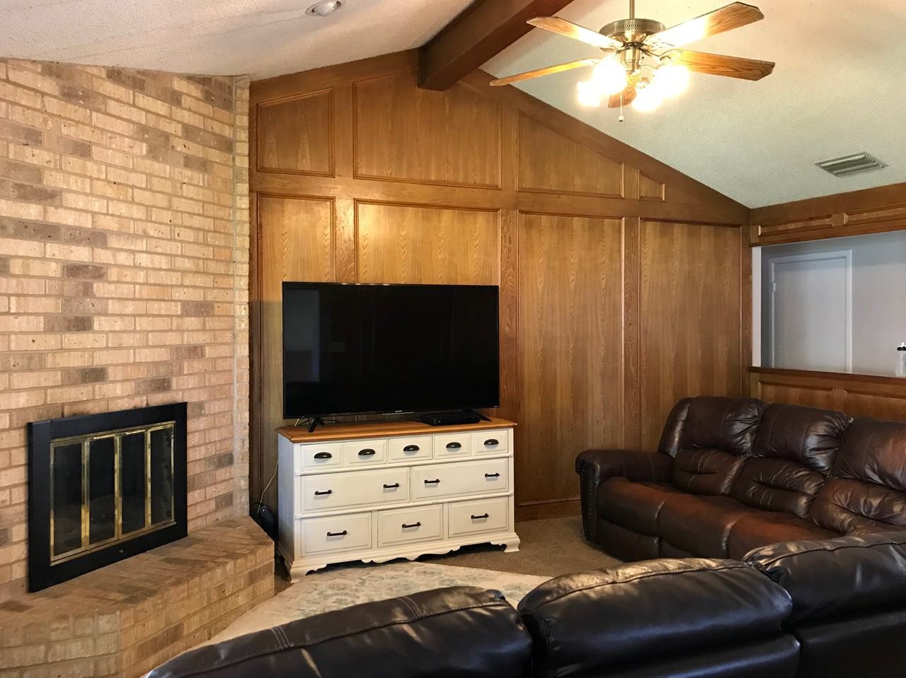 3906 Placid Ct - Photo 3 of 16